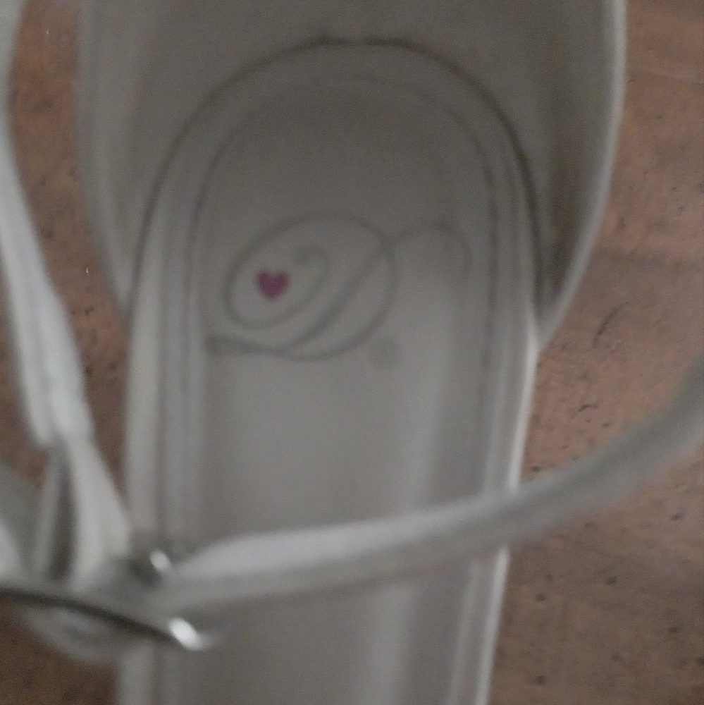 Heels - Picture 4 of 4